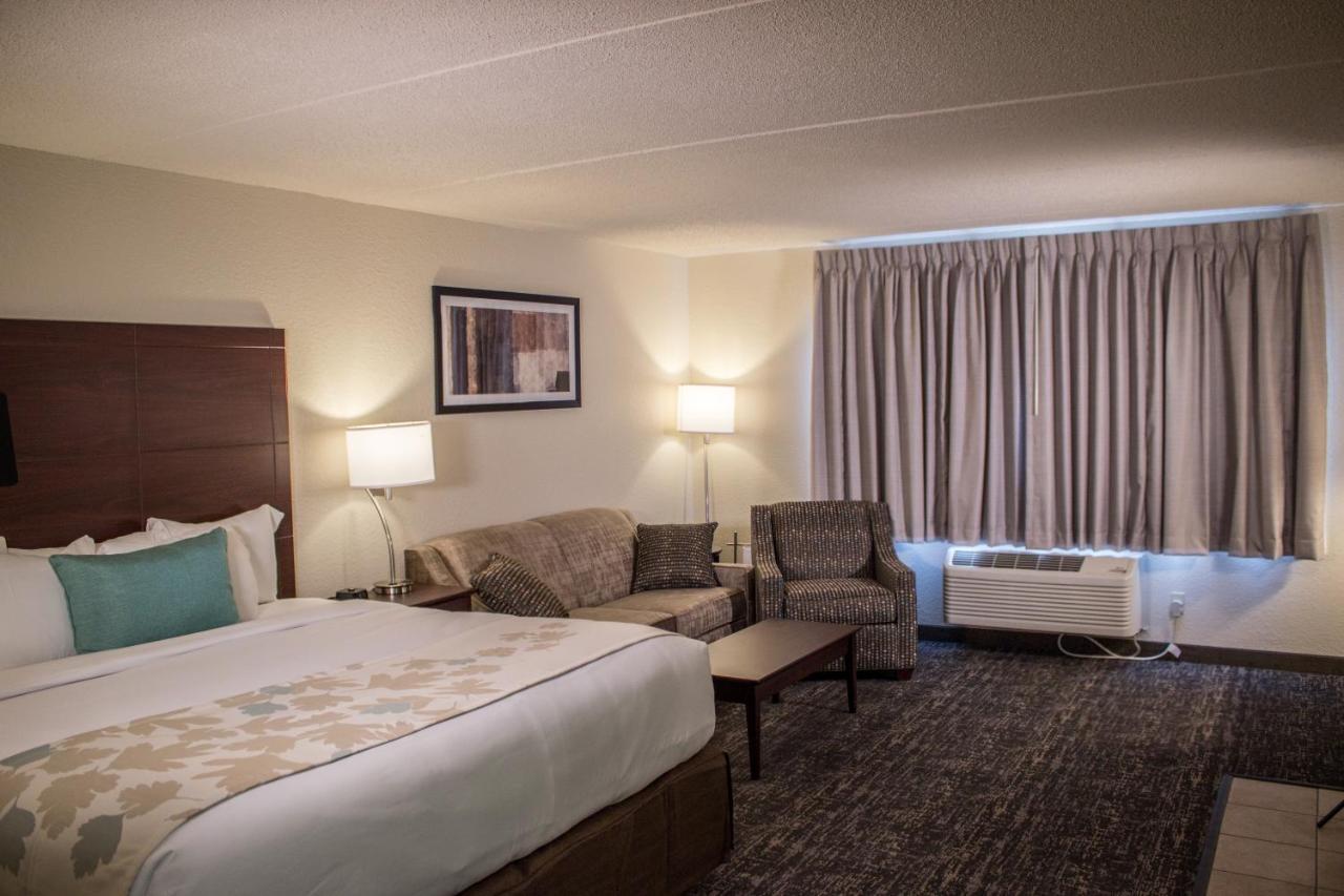 Cobblestone Suites - Oshkosh Exterior photo